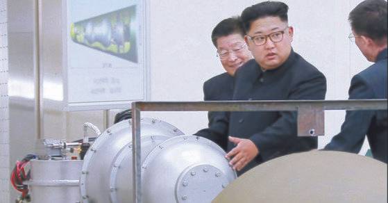 2017년 9월 3일 조선중앙통신은 북한 김정은 노동당 위원장이 핵무기연구소를 현지지도했다고 보도했다.    김 위원장 뒤에 세워둔 안내판에 북한의 ICBM급 장거리 탄도미사일로 추정되는 '화성-14형'의 '핵탄두(수소탄)'이라고 적혀있다. 연합뉴스