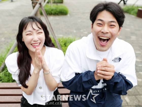 tvN '코미디빅리그' 코너 '포토그래퍼 삘충만'의 이은지(사진 왼쪽), 김해준./사진=김창현 기자 chmt@