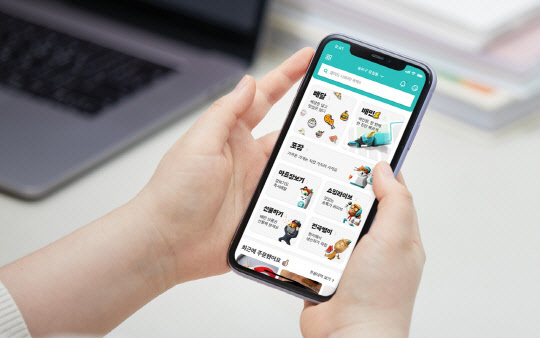 지난해 외식업체들이 배달앱과 배달 대행에 매달 150여만원을 지출한 것으로 나타났다. <우아한형제들 제공>