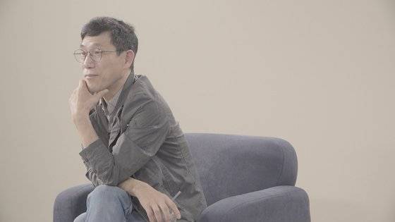 진중권은 ″듣고싶은 말이 아닌 들어야 할 말을 하는 게 내 역할″이라고 말한다.