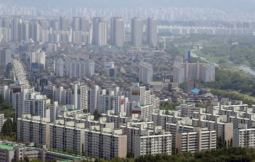 부동산빅데이터 업체 '아실'(아파트 실거래가)에 따르면 지난 21일 기준 서울 아파트 전세 매물은 1만9734건으로 전달 2만1396건에 비해 7.7% 감소했다. /사진=뉴스1