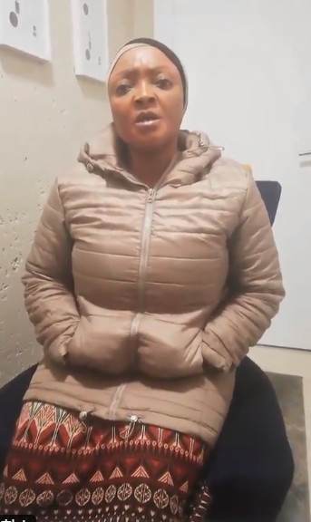 열 쌍둥이를 출산했다고 주장하는 남아공 여성이 경찰에 체포되기 전 올린 영상 캡쳐