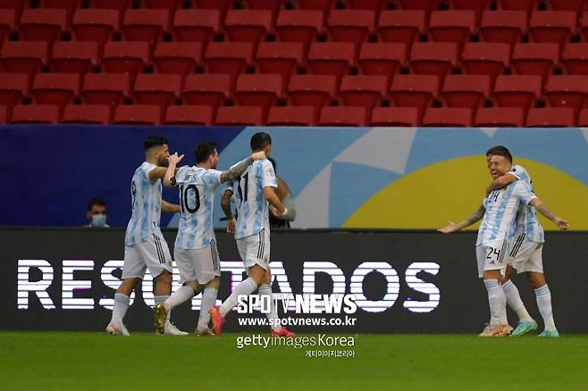 ▲ 아르헨티나가 알레얀드로 고메즈의 골을 끝까지 지키며 승리했다.