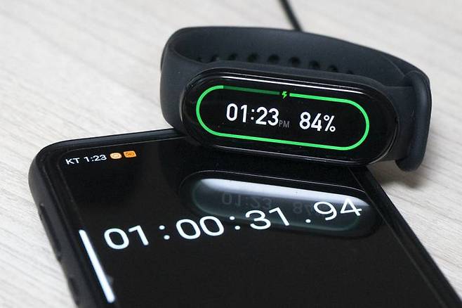 5%에서 84%까지 충전되는데 딱 1시간이 소요됐다.