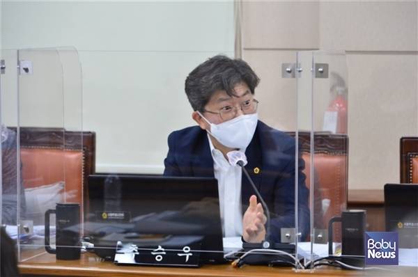 서울시의회 추승우 더불어민주당 의원이 서울시의회 추승우 더불어민주당 의원이 오세훈 서울시장의 자가검사키트 사업에 비판의 목소리를 높였다. ⓒ서울시의회