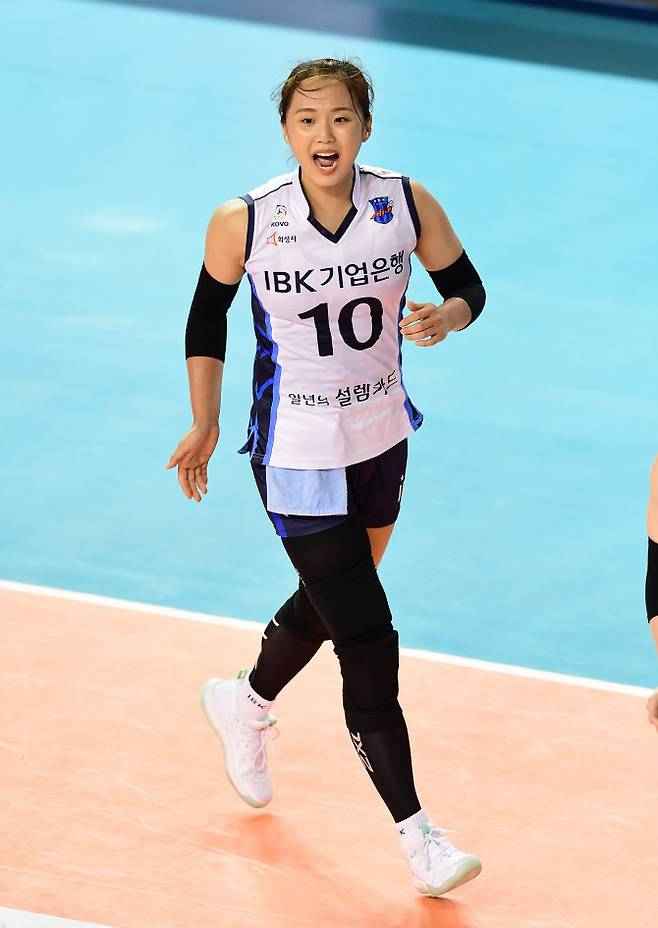 최수빈이 다시 IBK기업은행 유니폼을 입는다. 사진=KOVO