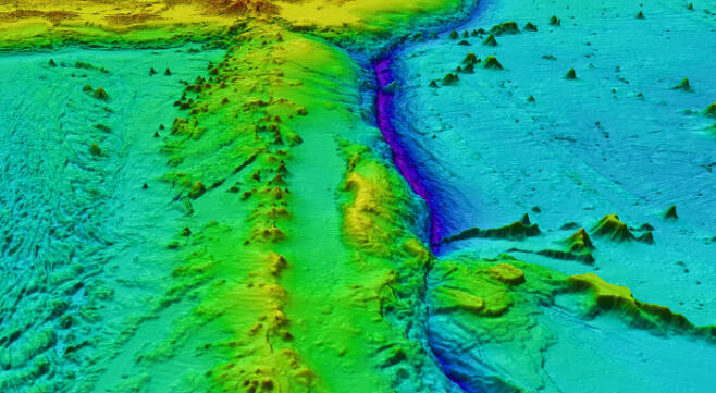 ‘시베드 2030’ 연구진이 제작한 태평양 해저 지도. 높낮이가 3차원으로 표현돼 있다. 연구진은 2030년까지 지도 제작을 완성할 예정이다.  시베드 2030 연구진 제공