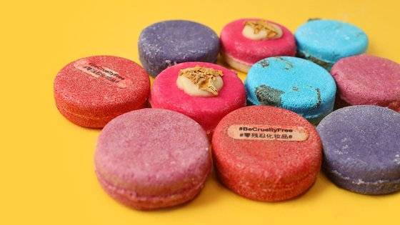 '러쉬'의 샴푸 바 모습. 알록달록한 색상은 모두 천연 재료 자체의 색깔이다. 사진 러쉬코리아