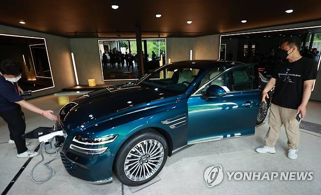 제네시스 G80 전동화 모델  [연합뉴스 자료사진]