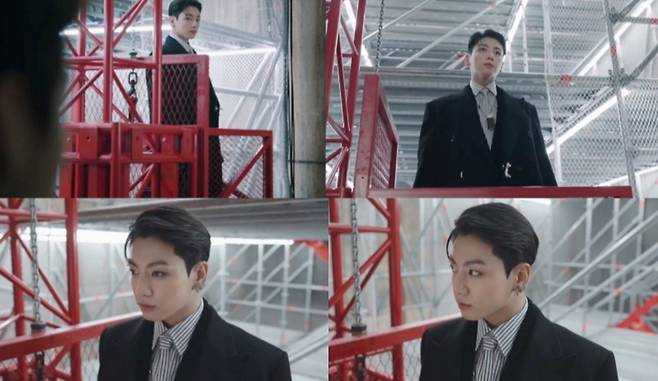 HOLY HOLY JK♥ 방탄소년단 정국, 루이 비통 컬렉션 환상적 톱 모델 포스..근엄 카리스마 '압도적 비주얼'