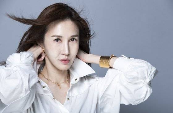 발레리나 윤혜진 씨가 7일 상암동 중앙일보 스튜디오에서 인터뷰 후 포즈를 취하고 있다. 권혁재 기자
