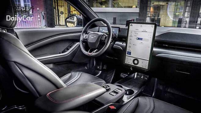 포드, 머스탱 마하-E GT </figcation>