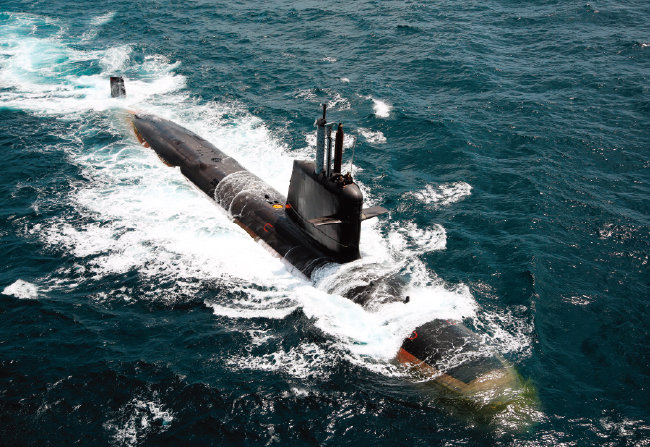 프랑스 방위산업체 나발그룹이 기술 도입 사업 형태로 인도 해군에 납품한  칼바리급 잠수함. [사진 제공 · 인도 해군]