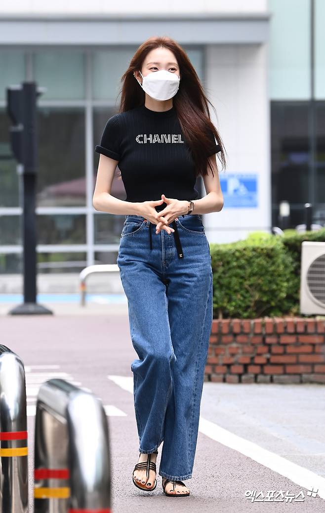 Lee Sung Kyung Way To Work Runway