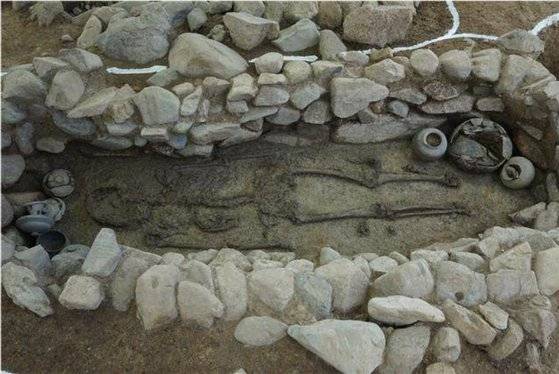 탑동유적 적석목곽묘 6호 출토 인골 사진 [사진 한국문화재재단]