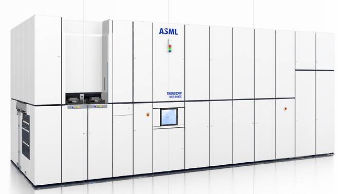 ASML EUV 노광장비. [사진 = ASML]