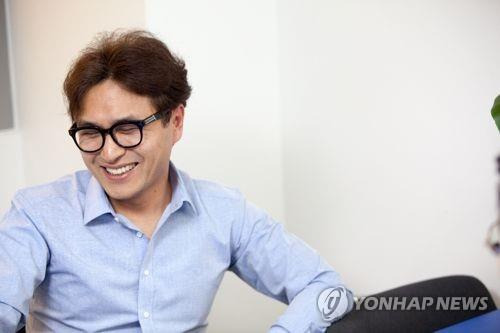 소설가 이기호  [문학동네 제공. 재배포 DB 금지]