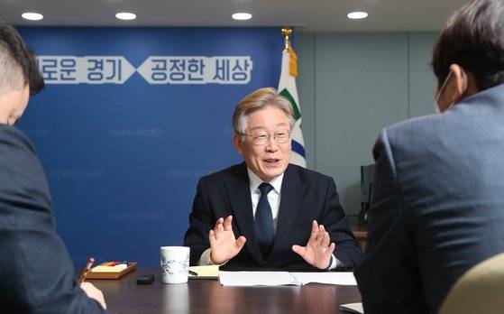 이재명 경기도지사가 22일 서울 여의도 사무실에서 중앙일보와 인터뷰 했다. 우상조 기자