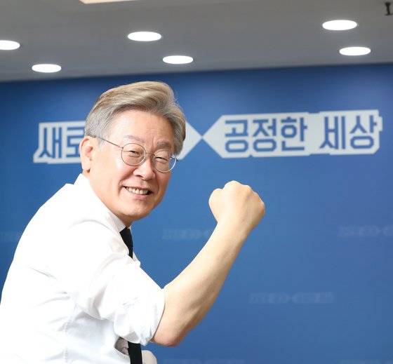 이재명 경기도지사가 22일 서울 여의도 사무실에서 중앙일보와 인터뷰 했다. 우상조 기자