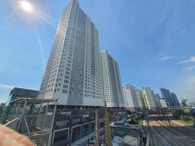 ▲용산베르디움 프렌즈 옆에는 기찻길이 존재한다.&nbsp;