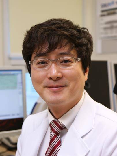 서울대병원 피부과 문제호 교수 (서울=연합뉴스) 서울대학교병원 피부과 문제호 교수. 2021.07.24. [서울대병원 제공. 재판매 및 DB 금지]