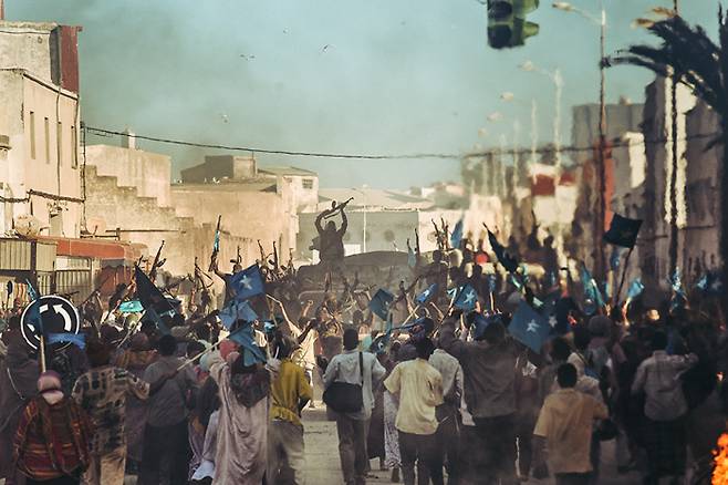 영화 <모가디슈>는 1991년 소말리아 내전을 배경으로 한다. 소말리아는 여행금지국가이기에, 모로코에서 100% 촬영됐다. | 롯데엔터테인먼트 제공
