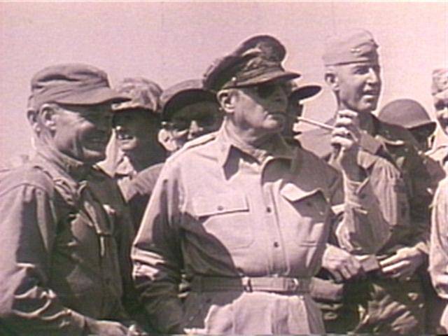 더글러스 맥아더 미국 태평양사령관. 한국일보 자료사진