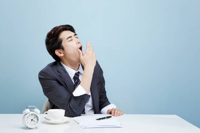 혈당 스파이크란 공복 상태에서 특정 음식을 먹은 뒤 혈당이 급격하게 올라갔다 내려가는 것을 말한다. 혈당 스파이크가 반복되면 결국 당뇨병으로 진행한다./클립아트코리아 제공