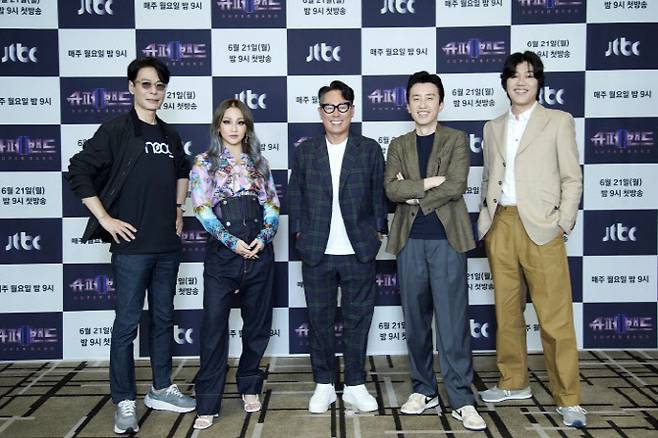(왼쪽부터)JTBC ‘슈퍼밴드2’ 심사위원으로 합류한 윤상, 씨엘, 윤종신, 유희열, 이상순. (사진=JTBC)