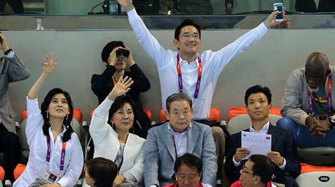 런던올림픽에서 가족들과 함께 응원하는 이재용