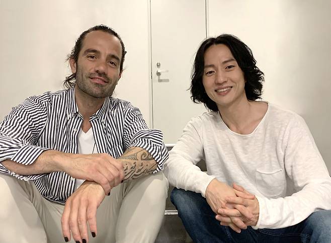 뮤지컬 배우 라민 카림루(왼쪽)과 마이클 리(리마프로덕션스 )© 뉴스1
