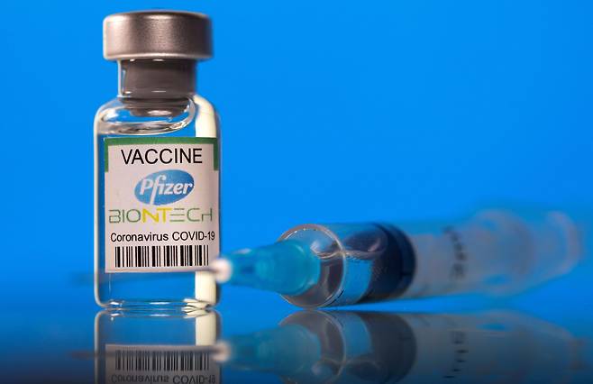 미국 제약사 화이자와 독일 바이오엔테크가 공동개발한 코로나19 백신. /로이터 연합뉴스