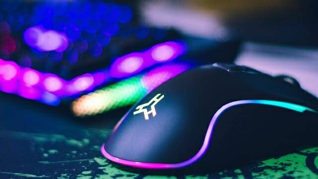 고성능 게임용 키보드/마우스 판매량도 게임용 PC 판매량 증가에 영향을 받았다. (사진=펙셀즈)