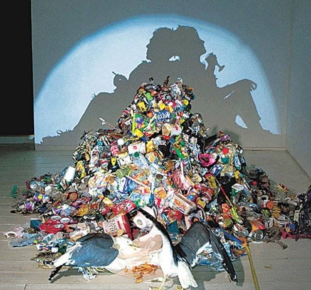 팀 노블과 수 웹스터 ‘더럽고 하얀 쓰레기’ 1998년.