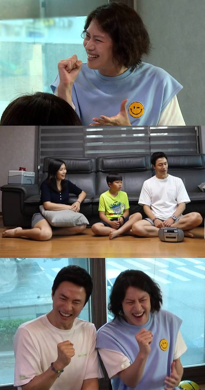 In the SBS entertainment program My Little Old Boy broadcasted on the afternoon of the 8th, Kim Hee-chul, a long-time fan of Kim Jung-min, is invited to Kim Jung-mins house.Kim Hee-chul, who recently visited Kim Jung-mins house in the recording, took out Kim Jung-mins wife Lumiko and son Damyul, taking out a memorable cassette tape in front of him.Kim Hee-chul also showed off his perfect synchro rate and focused his attention by introducing Kim Jung-min mochang.Kim Hee-chul, who is in the mochang, wonders if he can distinguish his fathers voice.On the other hand, Actor Lee Tae-sungs son, Han Seung-gun, came to the house of Actor Oarin and Trot Shin-dong Lim Do-hyung.Han Seung-gun, who was nervous about his first meeting with his friend Oarin, caught Eye-catching by not meeting his eyes properly.However, the studio was enthusiastically cheered by the fact that Taekwondo was attracting charm.The pink atmosphere of the three children also briefly appeared before them, with OArenes Best Uncle Choi Jin-hyuk.In the emergence of a new rival, Han Seung-gun feels a crisis of his life and is the back door that he has stepped up his ideal talk.Meanwhile, My Little Old Boy will be broadcast at 10:30 pm after the Olympic closing ceremony.