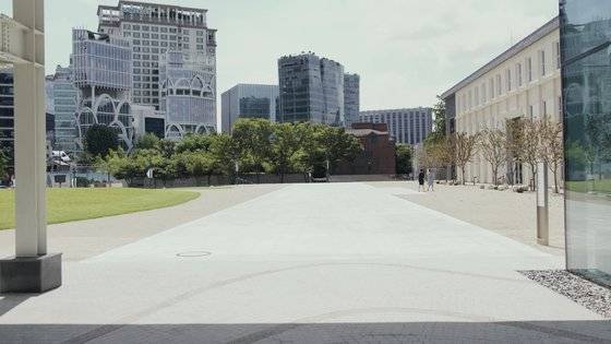 담장 없는 서울공예박물관 전경. 사방에서 자연스럽게 접근이 가능한 열린 구조다. [사진 서울공예박물관]