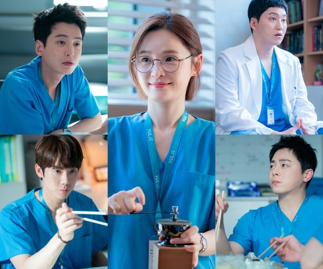 Spicy Doctors Life Season 2 five Friends were captured happyIn the last episode of TVNs Sweet Doctor Life Season 2, the choices made before Ikjun (Kyeongseok Cho), Jungwon (Yoo Yeon-seok), Junwan (Jung Kyung-ho), Seok-hyung (Kim Dae-myung), and Songhwa (Jeun Mi-do), which met the decisive turning points of work, love and life, have increased their immersion.In the 8th episode to be broadcast on August 12, the expectation of the five people who are expected to be together for a long time is predicted.I want to go to Mt. Seorak for a long time, said the 8th trailer released earlier.It has been more than 20 years since we did not go? The voice of Jun-wan, who says, Do not you think we are going to Gongnyong Ridge? In particular, Gongnyong Ridge appears when referring to the five people in the play, adding to the excitement as it stimulated curiosity.Among them, Steele, which is open to the public, focuses attention on the different expressions of five friends gathered in one space.First, the master of coffee, which is a public official in Yulje Hospital, is preparing for the beans with a smile.Songhwas expression, which looks at his opponent with a gentle eye, makes even the viewers smileAlso, the serious expression of the garden pointing somewhere with the thoughtful Ikjun and the wooden chopsticks, which turn heads to avoid someones gaze, makes the situation before the two people expect and induces laughter.Here, Jun-wans sad appearance, which seems to be lacking in sleep, and the appearance of a surprised stone-shaped figure, which is surprised to hear something, face each other with both hands.Whether the five people who are about to have a pleasant plan for a long time and the secret of the Gongnyong Ridge related to them will be revealed or not, viewers are expecting the broadcast today (12th).9 p.m. (Photo provided = tvN)