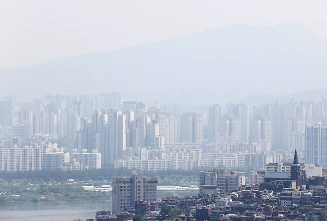 남산에서 바라본 서울시내 아파트 밀집지역.[연합]