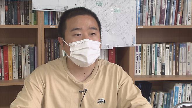 대전시 정책의 문제점을 지적하는 김재섭 대전참여자치시민연대 간사.