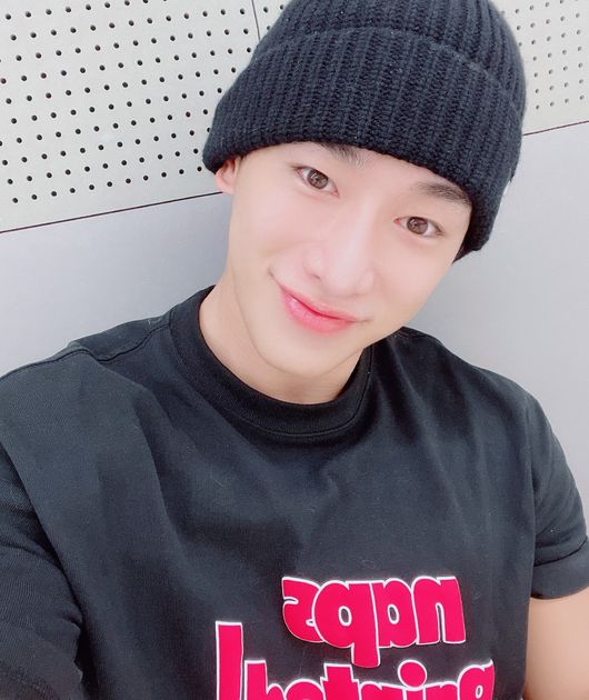 Singer Wonho stole Winnie (fan club) heartWonho posted two selfies on his personal SNS on the afternoon of the 15th, saying, What are you doing on a Sunday like today?In the photo, Wonho is perfect in the space that looks like the practice room.Wonho highlighted the intense yet chic vibe as she matched a T-shirt with black beanies and red-colored lettering.The fans communicated with Wonho, leaving comments such as I LOVE YOU, I want to see Wonho, I love you, I think of Wonho, Where are you all going, Wait until you get a Wonho selfie at home.Meanwhile, Wonho is currently communicating with fans around the world through his personal YouTube channel ohhoho Ohhoho.wonho SNS
