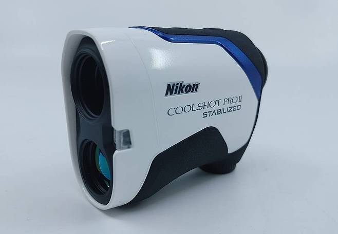 무게는 180g 정도라 18홀 라운딩에도 큰 부담 없다