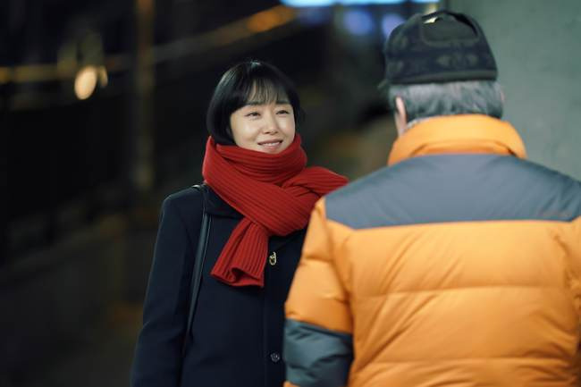 There is a hot expectation for the return of All Time Legend Jeon Do-yeon.On September 4, JTBCs 10th anniversary special project No Longer Human (director Huh Jin-ho, Park Hong-soo, playwright Kim Ji-hye, and production C-JeS Entertainment drama House Studio) released a still cut of Jeon Do-yeon, which perfectly synchronized the lost woman negative.I am looking forward to the hot performance of Jeon Do-yeon, who will draw emotions such as loss and anxiety on the downhill of life with a wide range of smoke.No Longer Human tells the story of ordinary people who have been walking their best toward the light, realizing that they have not been anything at the middle of life.The narrative of healing and empathy drawn by two men and women facing the fierce darkness is densely solved, with the denial of a woman who is lost without nothing, the man Kang Jae (Ryu Joon-yeol), who is afraid of being nothing, and the man at the end of youth who is afraid of nothing.Above all, Jeon Do-yeon is a Choices work that has been a drama return for five years, so attention is focused more than ever.The cold, dry look of Jeon Do-yeon in the public photos is already a denial itself, and the hard face of the denial captured at a publication signing is unusual.The lonely expression of denial that contrasts with the bright smile in the photo of Aran (Park Ji-young), a new writer and ghostwriter who decorated the cover of the book.Instead of giving up the dream of becoming a good writer, the unfavorable life of denial, which Choices the reality of Ghostwriter, adds to the curiosity.In addition, the appearance of denial transformed into a housekeeper is interesting, and the secret story of denial, which once became a Ghostwriter and housekeeper in an aspiring writer, is curious.The denial is to live with the wounds and pains hidden, and the only support for him is his father.Although she says that she has not been anything herself, she has a small and soft smile on her face, which looks at her father Chang Sook (Park In-hwan), who says that the denial of daughter is the whole world and her pride.In the role of someones wife, daughter-in-law, daughter, and Ghostwriter, I lose my appearance and listen to the story of the shaky denial.Jeon Do-yeon played Ghostwriter negative who wanted to be a writer, a woman who had walked the best she could but lost her reason for life in face of herself who had failed.A person who lives with a small pain without a presence as if he were a transparent human being.On the reason for Choices No Longer Human, Jeon Do-yeon said, I wondered about the story of these two people, the injustice that was nothing and the steel that seemed to be nothing.It is a story about love, but the story about people is sympathetic. I thought it was most important to ask the question Why is it so painful and difficult, why? He said, I thought it was most important to find the answer to the feelings of injustice.First broadcast September 4 at 10:30 p.m. (Photo Provision = C-JeS Entertainment, DramaHouse Studio