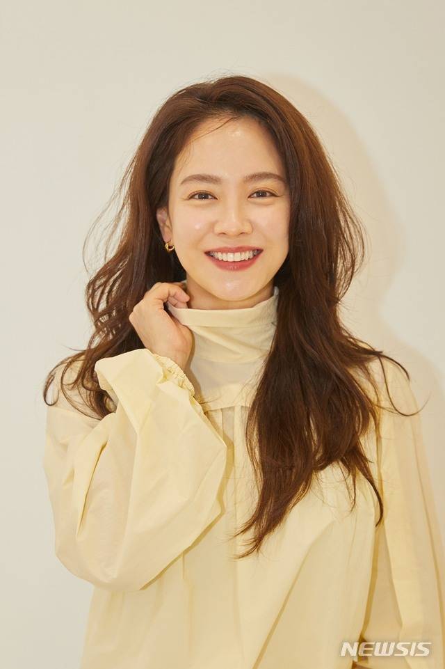 [서울=뉴시스]배우 송지효. (사진=크리에이티브그룹 아이엔지 제공) 2021.08.17. photo@newsis.com