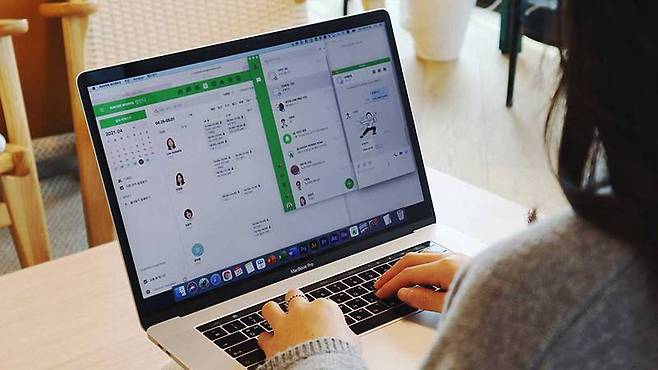 크리에이티브 미디어 그룹 ‘디노마드’가 네이버클라우드의 스마트워크 솔루션을 도입한 예시. 출처=네이버클라우드