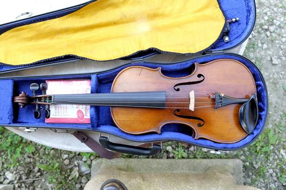 한얼테마박물관 - 과르네리 델 제수 ( 이탈리아 ) . 세계적으로 300여 대 정도만 남아있는 최고 명품 바이올린. 중앙포토