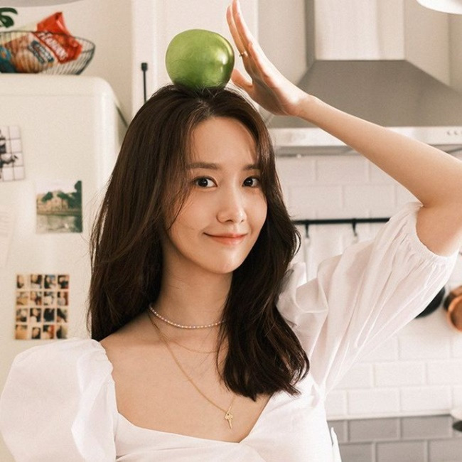 Group Girls Generation member and actor Im Yoon-ah showed off his fan love.On August 27, Im Yoon-ah official Instagram posted a photo entitled Photo Shoot For SNE (Girls Generation Fan Club name).In the photo, Im Yoon-ah is smiling slightly at the camera with a put apple on his head.Im Yoon-ah, wearing a white blouse, was eye-catching as she showed off her beauty, which is no different from her debut.The netizens who watched this responded to Girls Generation and Visual to believe that they made their debut yesterday forever.On the other hand, the group Girls Generation, which Im Yoon-ah belongs to, debuted in 2007 with a single album The World I Met Again.The song Tell me Hope, Gee, Ryan Heart and Holiday were released and became the top group.