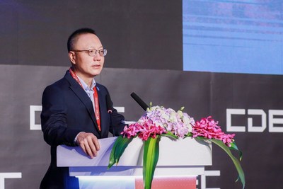 지난 7월 29일 CDEC에서 기조연설을 진행하는 Dr. Robert H. Xiao 퍼펙트 월드 CEO (PRNewsfoto/Perfect World)