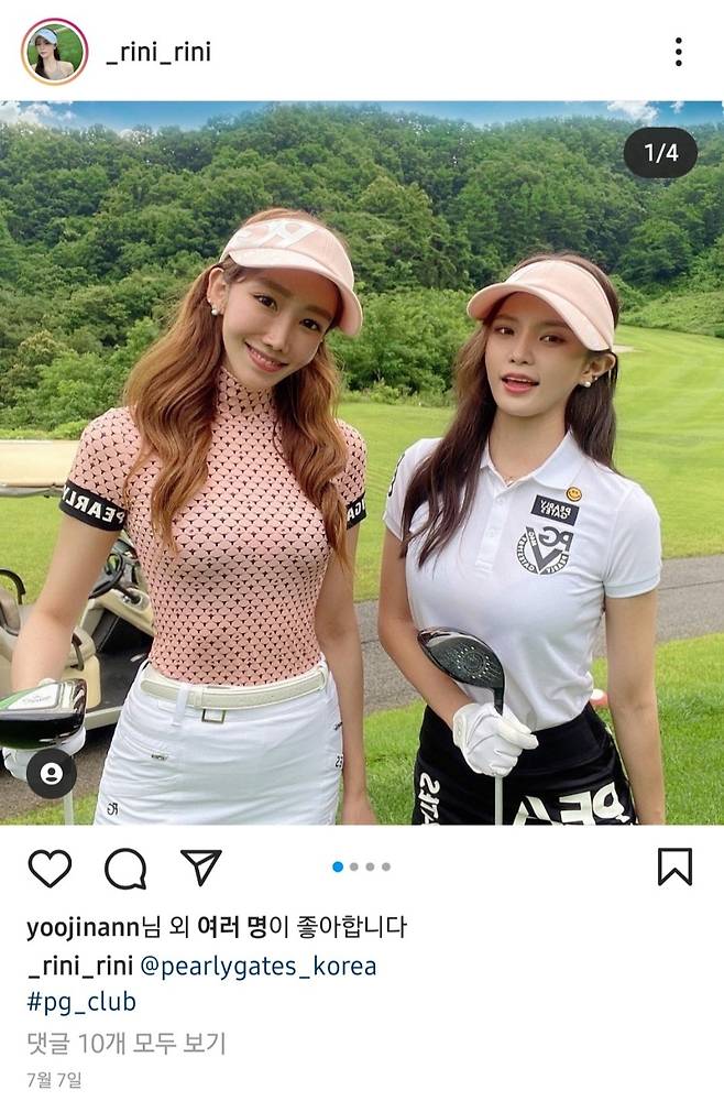 Jeong Ye-rin poses with her friend in colorful golfware. (Jeong Ye-rin's Instagram)