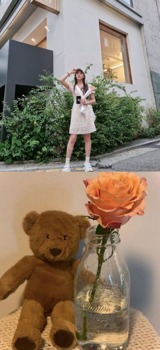 Bae Yu Jung Yu-mi collected Sight with daily photos.Jung Yu-mi posted daily photos on social media on Monday; the photo showed Jung Yu-mi posing with a rose.Jung Yu-mi in the photo stared at the camera with a hat in one hand and a mask, rose flower and cell phone in the other hand.He showed off his slender legs even in sneakers.Another photo added curiosity with a certification shot that left the roses held by Jung Yu-mi in a vase.Jung Yu-mi is currently in public devotion to singer Kangta from H.O.T. So the flower gift received from Kangta stimulated fans curiosity.Jung Yu-mi admitted to having a romantic relationship with Kangta in February last year.Jung Yu-mi SNS.
