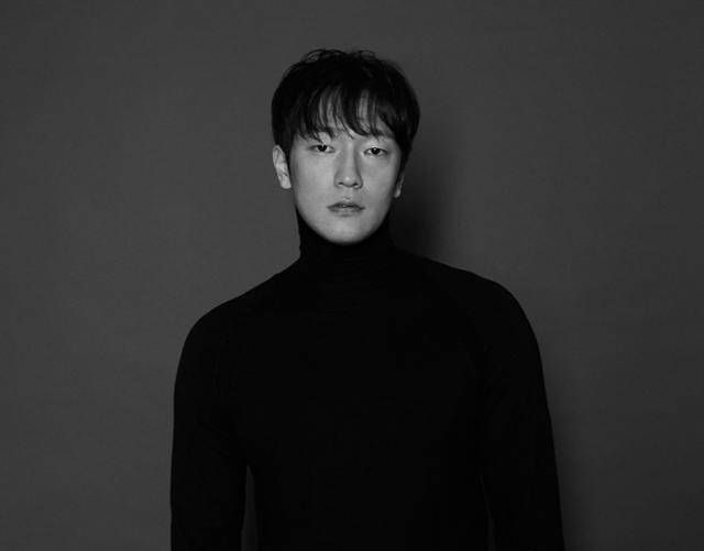 배우 손석구에 대한 학교 폭력 의혹이 제기된 가운데, 손석구 측이 "허위사실"이라며 폭로 내용을 전면 반박했다. 소속사 제공